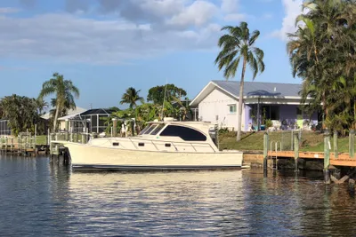 Mainship 34 PILOT Rumrunner II