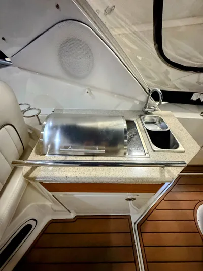 Josh'd Yacht Photos Pics Galley area on a 2010 Sea Ray Sundancer 310 yacht.