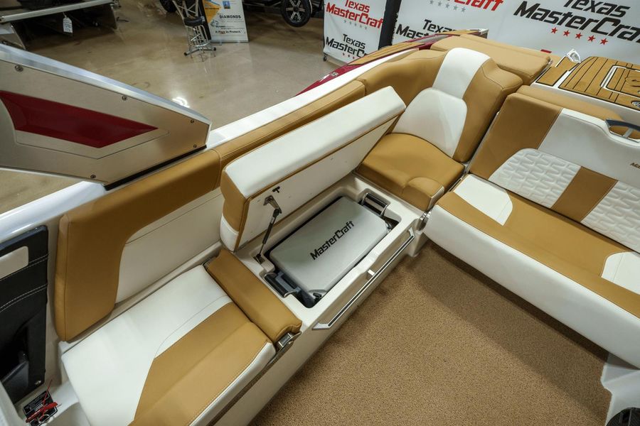 2022 MasterCraft X24