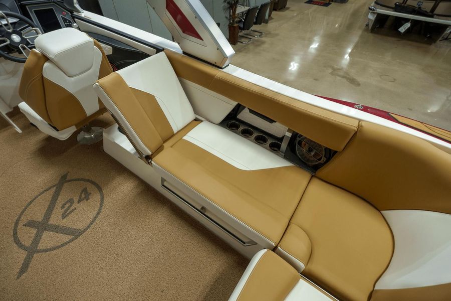 2022 MasterCraft X24