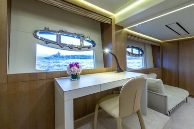 Yacht