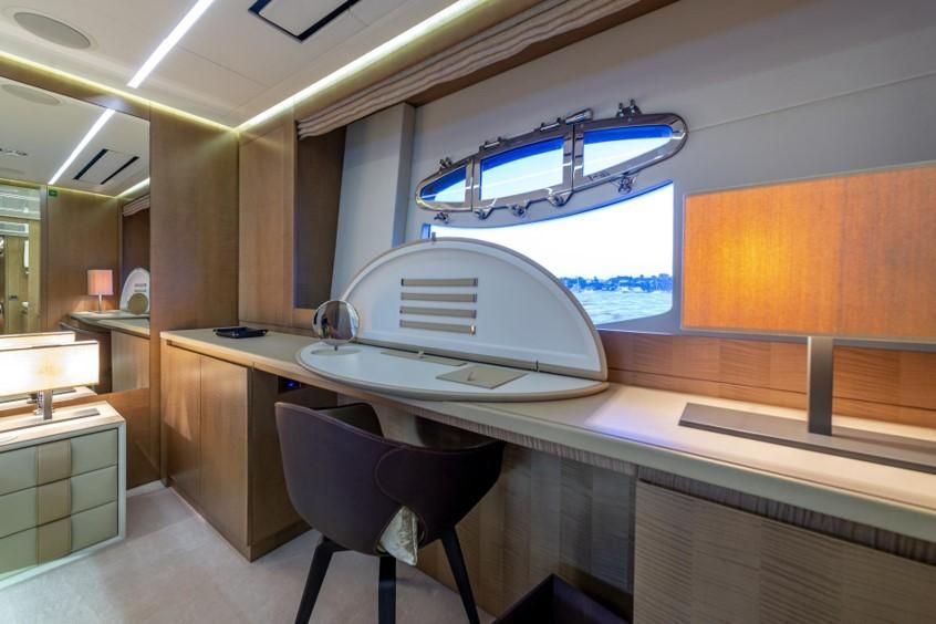 2013 Pershing 108 