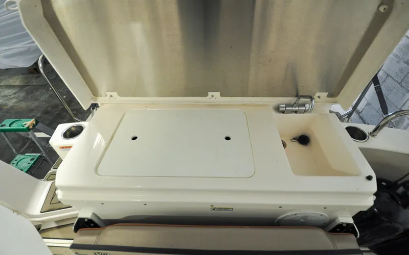 Frisky Yacht Photos Pics 2022 Cutwater C-32 CB - Frisky