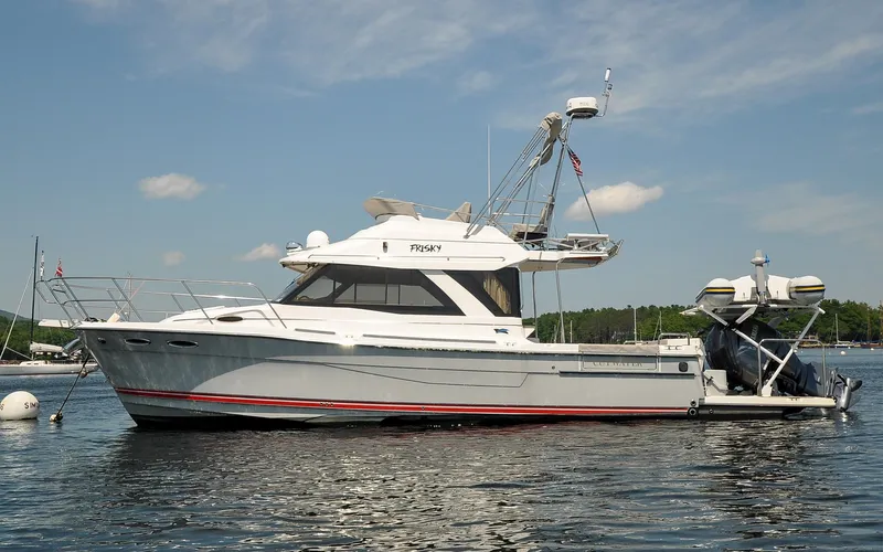 Frisky Yacht Photos Pics 2022 Cutwater C32 CB - Frisky