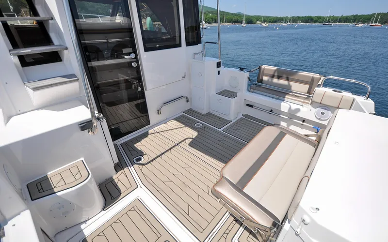 Frisky Yacht Photos Pics 2022 Cutwater C32 CB - Frisky