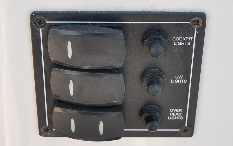 Frisky Yacht Photos Pics 2022 Cutwater C32 CB - Frisky