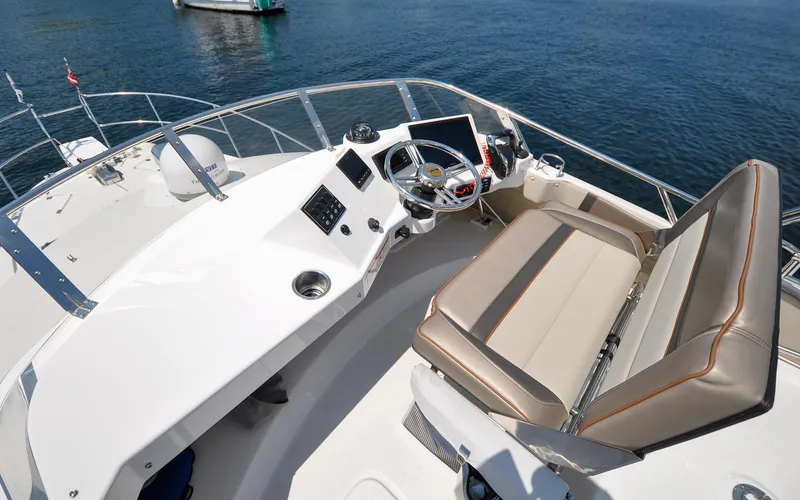 Frisky Yacht Photos Pics 2022 Cutwater C32 CB - Frisky