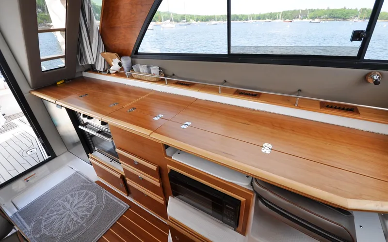 Frisky Yacht Photos Pics 2022 Cutwater C32 CB - Frisky