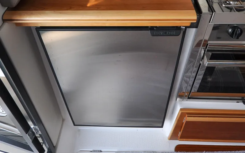 Frisky Yacht Photos Pics 2022 Cutwater C32 CB - Frisky