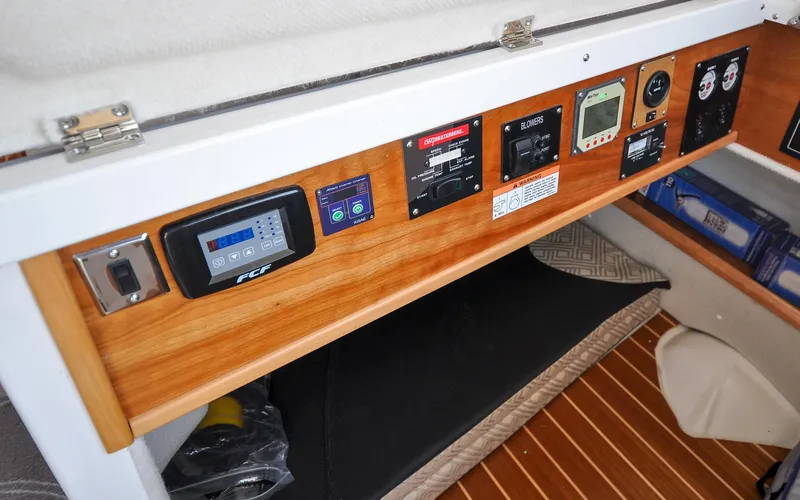 Frisky Yacht Photos Pics 2022 Cutwater C32 CB - Frisky