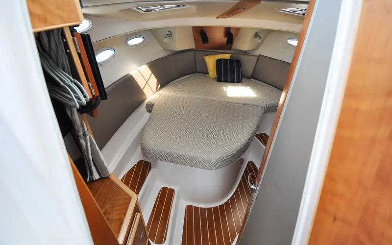 Frisky Yacht Photos Pics 2022 Cutwater C32 CB - Frisky