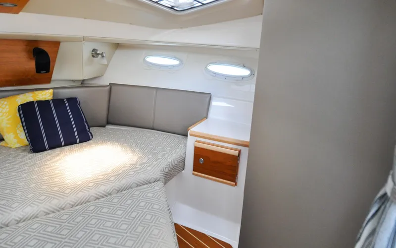 Frisky Yacht Photos Pics 2022 Cutwater C32 CB - Frisky