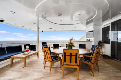 Yacht