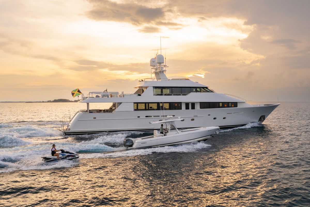 2003 Westport 130 