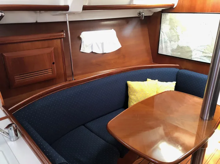 Annarosa Yacht Photos Pics Port dinette