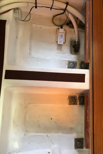 Annarosa Yacht Photos Pics Bilge area