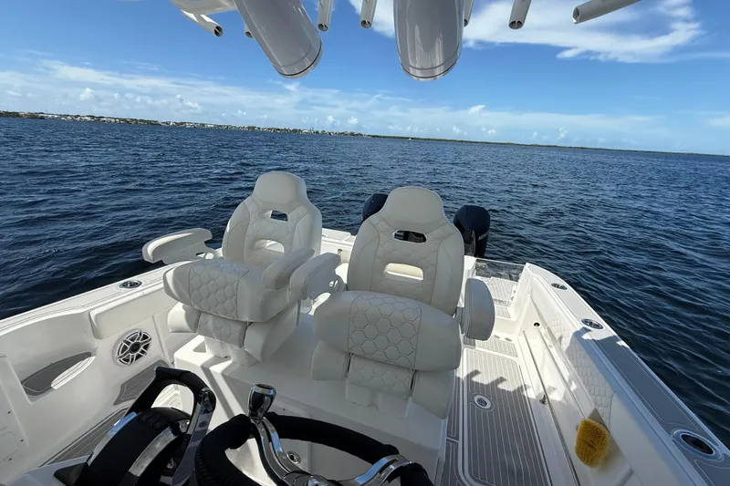  Yacht Photos Pics 2008 Hydra-Sports Vector 3500 VX boat interior with luxurious seating on open water.