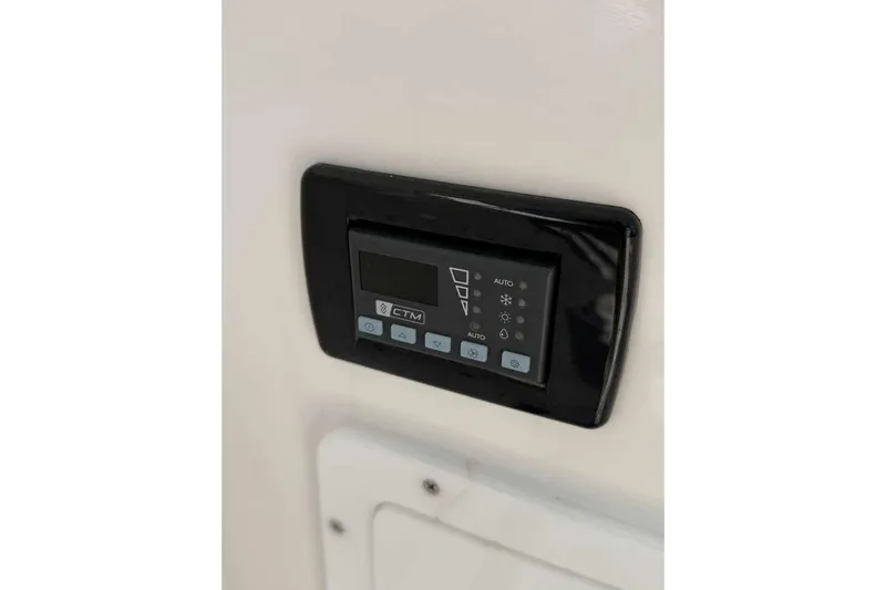  Yacht Photos Pics Control panel on 2008 Hydra-Sports Vector 3500 VX boat interior.
