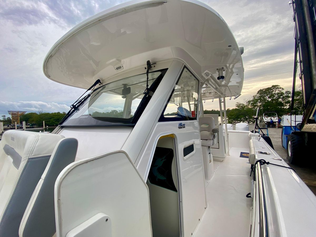 2016 Everglades 43 