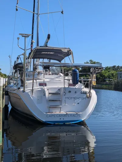Momentum Yacht Photos Pics Hunter 45 Center Cockpit sailboat, 2007 model, docked in Cape Canaveral, Florida.