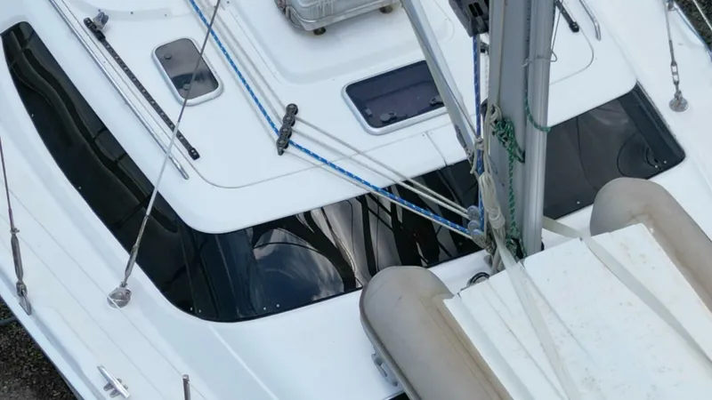 Momentum Yacht Photos Pics Hunter 45 Center Cockpit sailboat deck, 2007 model, featuring rigging and hatches.