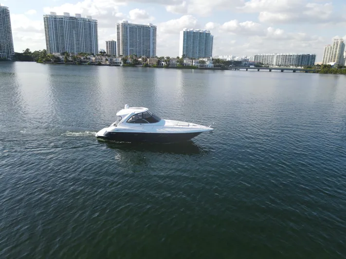 Coco Yacht Photos Pics 