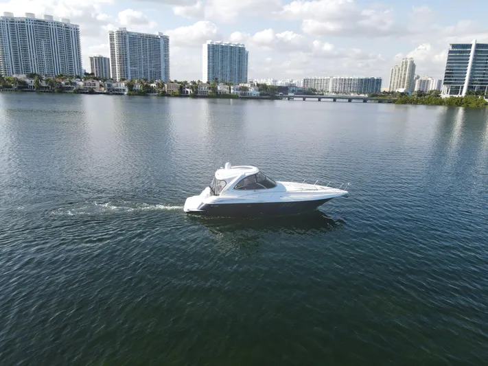 Coco Yacht Photos Pics 