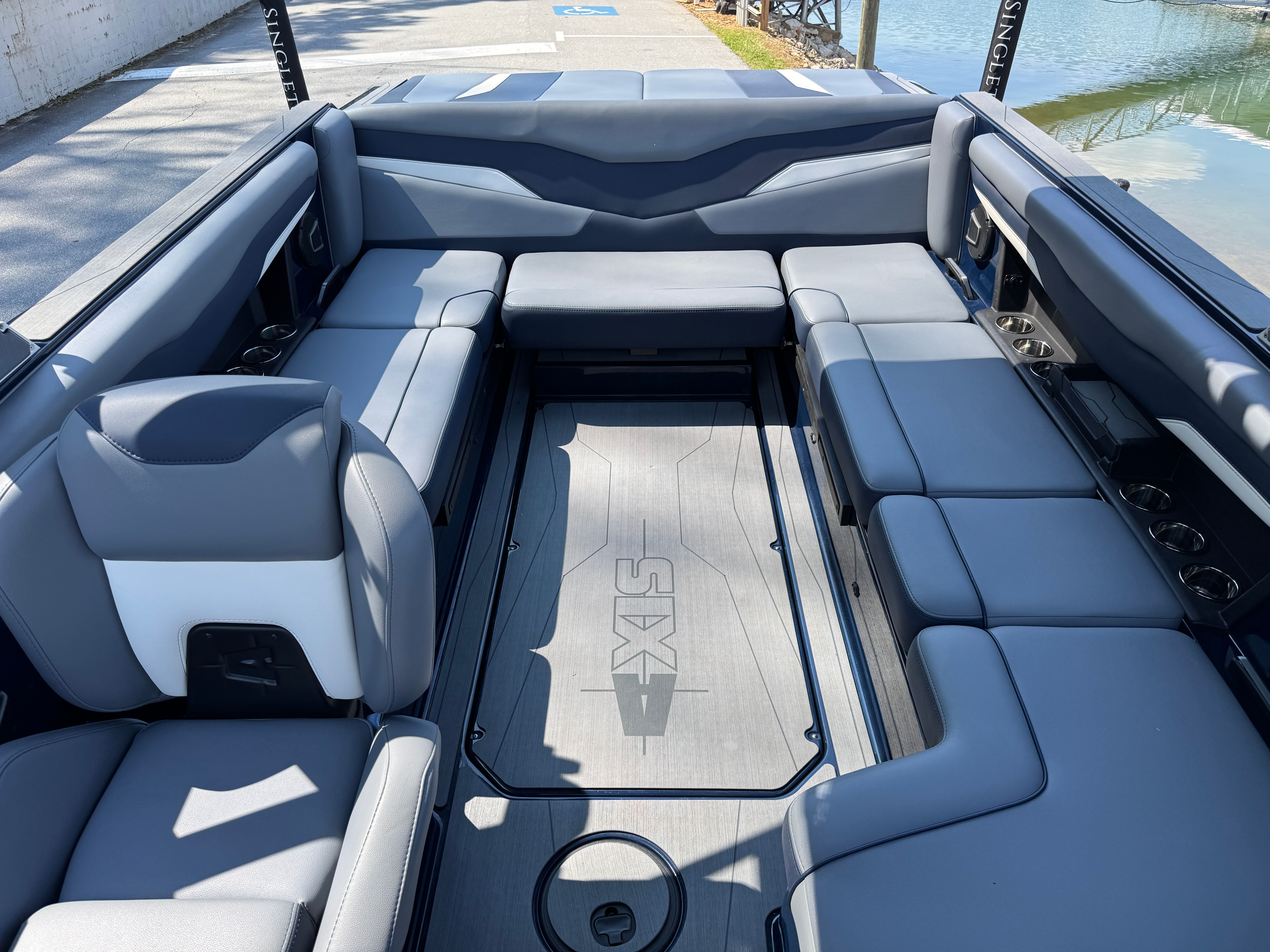 2025 AXIS T235 - Image 7