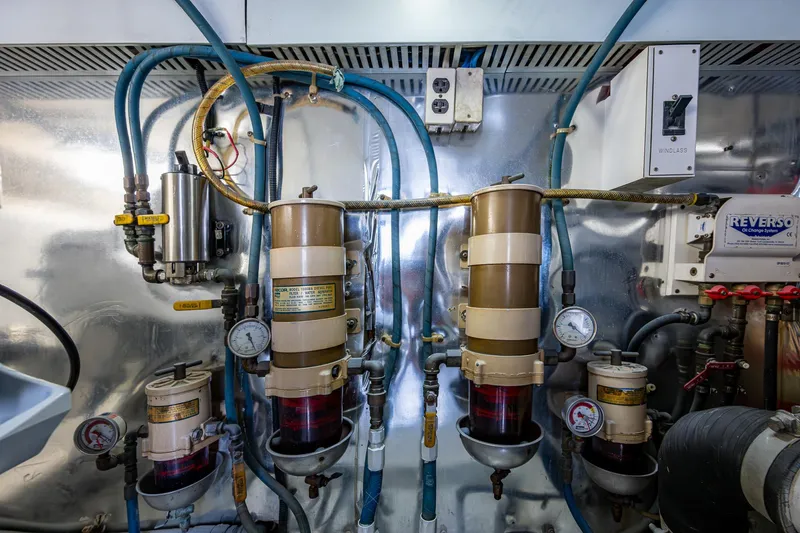 Ale & Rye Yacht Photos Pics 