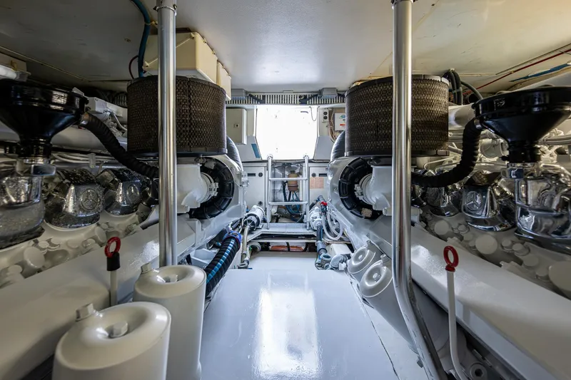 Ale & Rye Yacht Photos Pics 