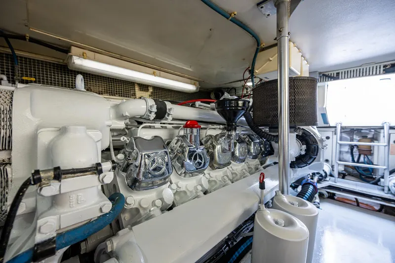 Ale & Rye Yacht Photos Pics 