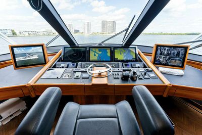 Yacht