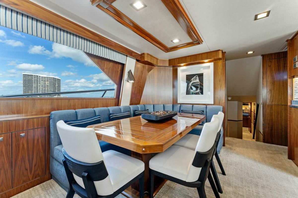 2017 Viking 92 
