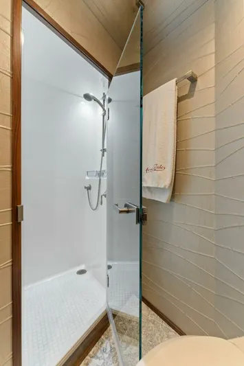 Aussie Rules Yacht Photos Pics 