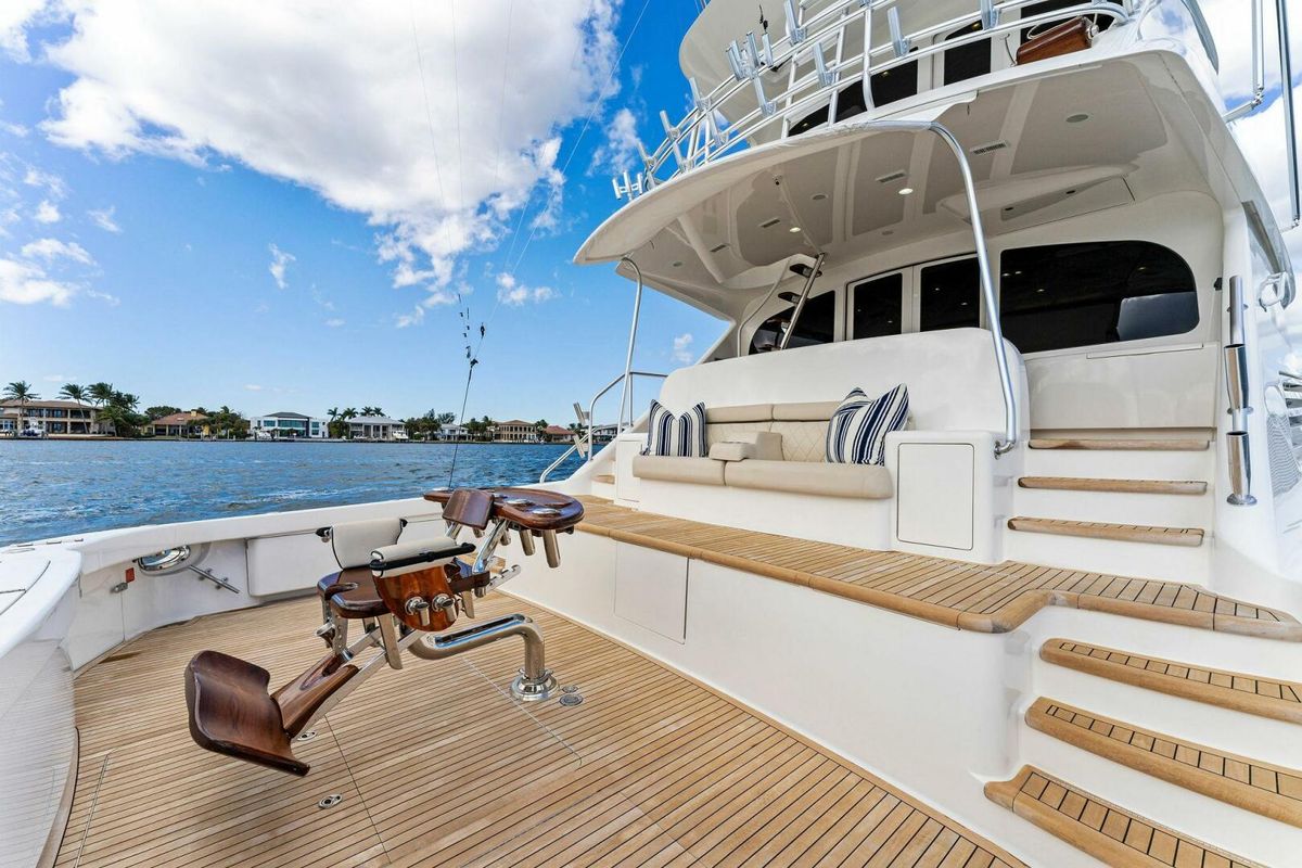 2017 Viking 92 