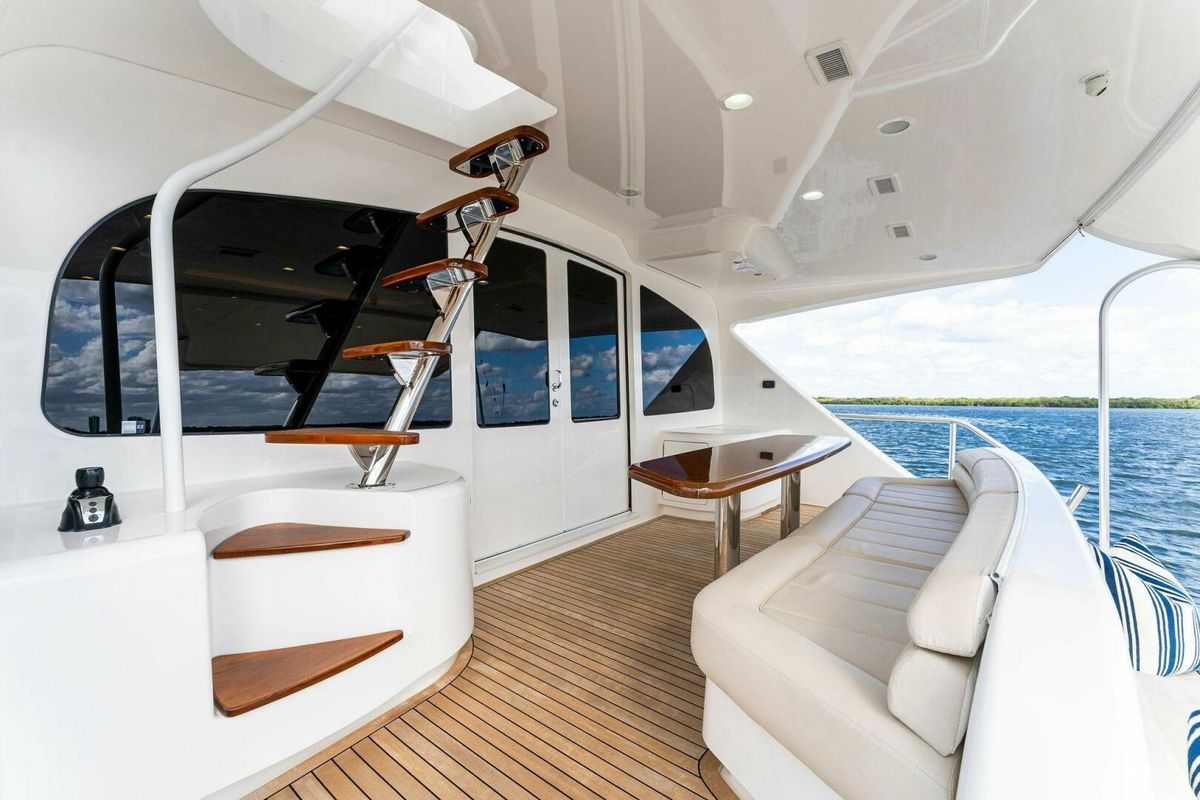2017 Viking 92 