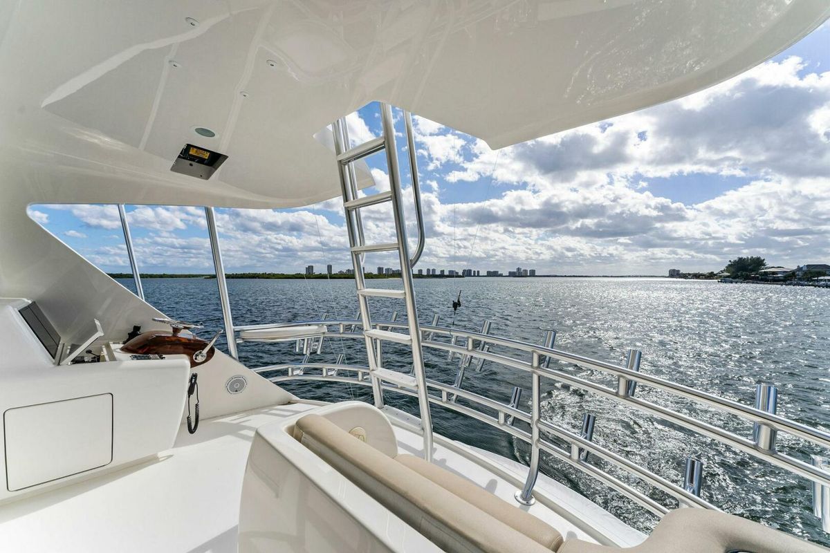2017 Viking 92 