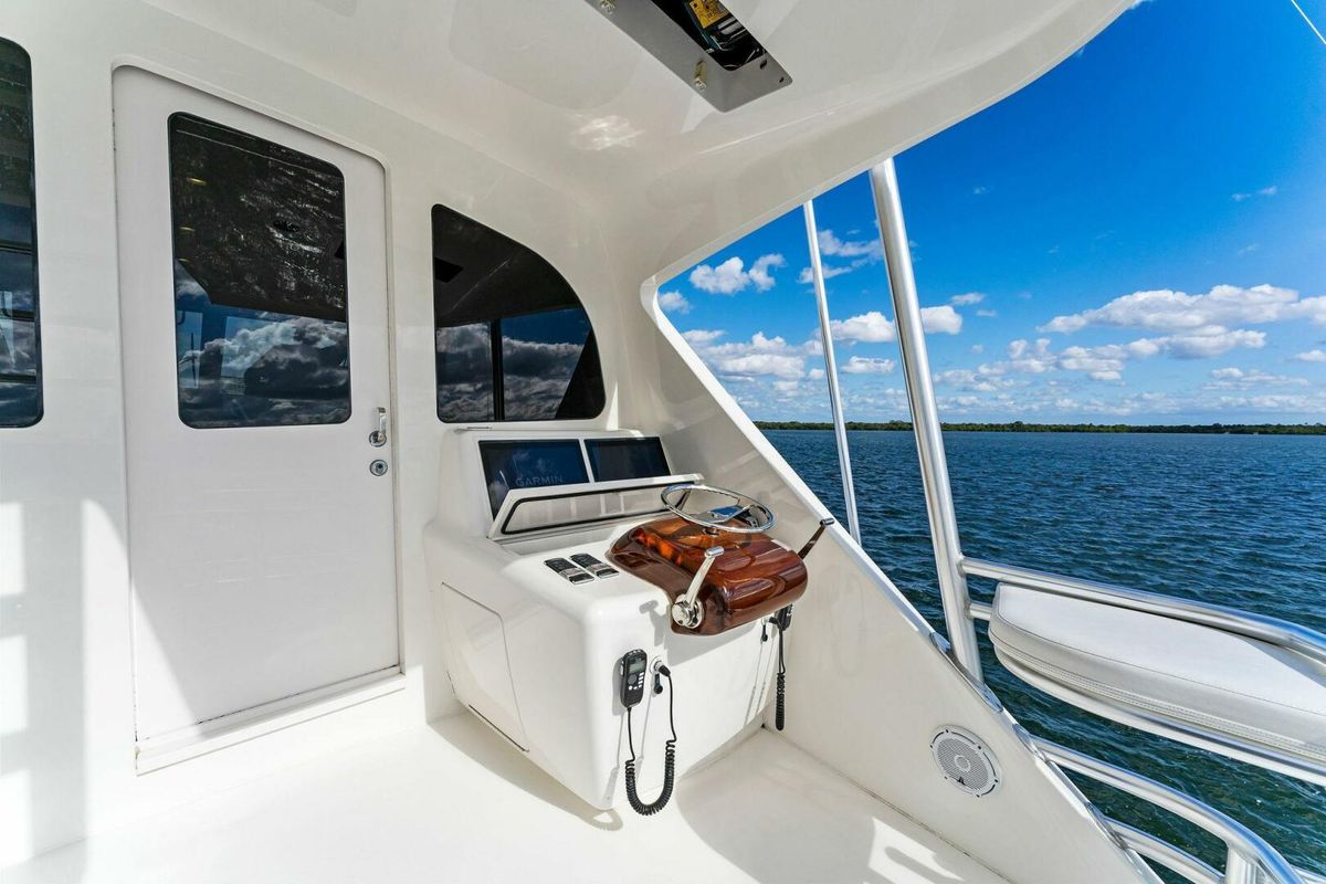 2017 Viking 92 