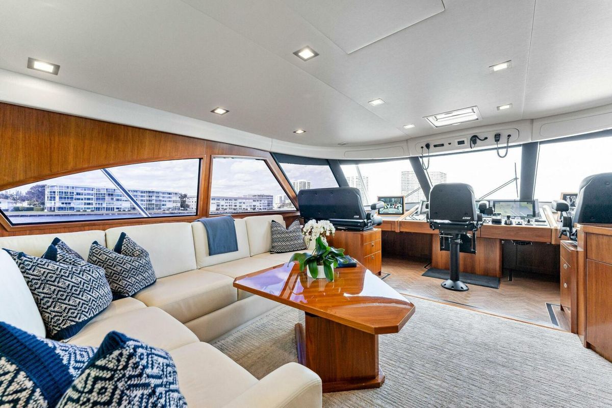 2017 Viking 92 