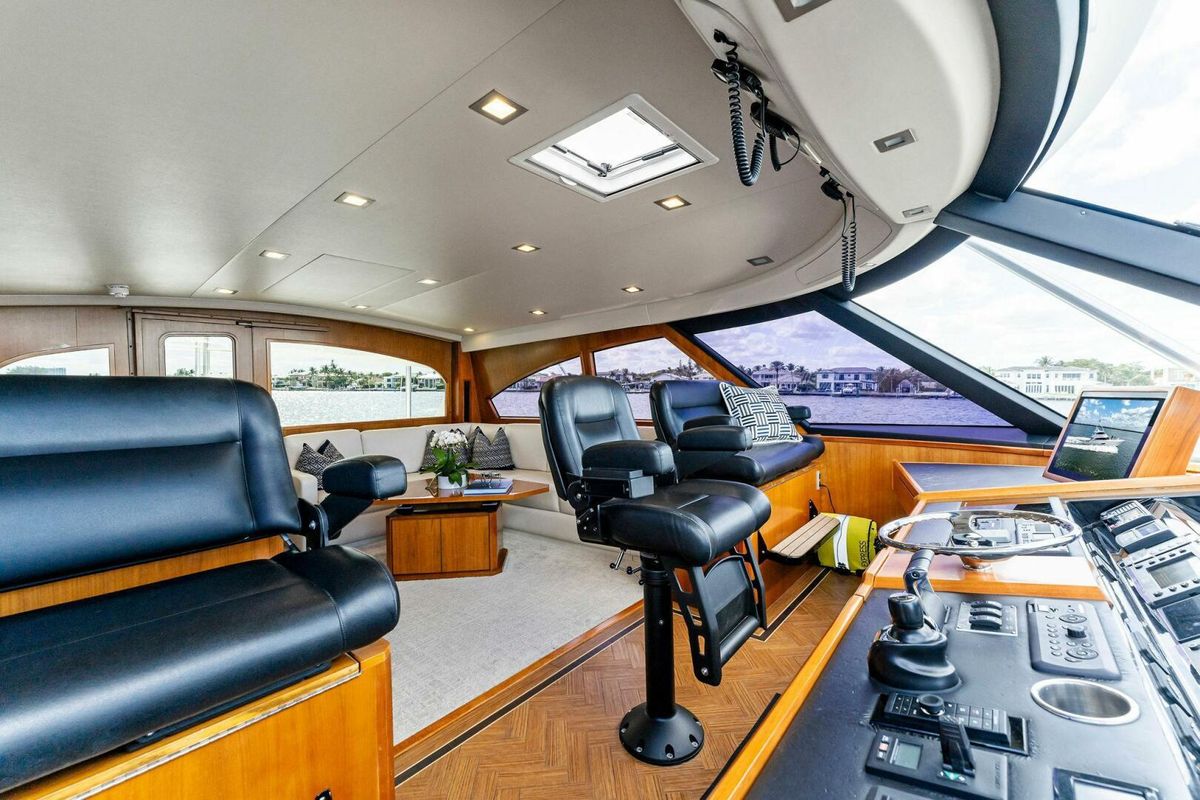 2017 Viking 92 