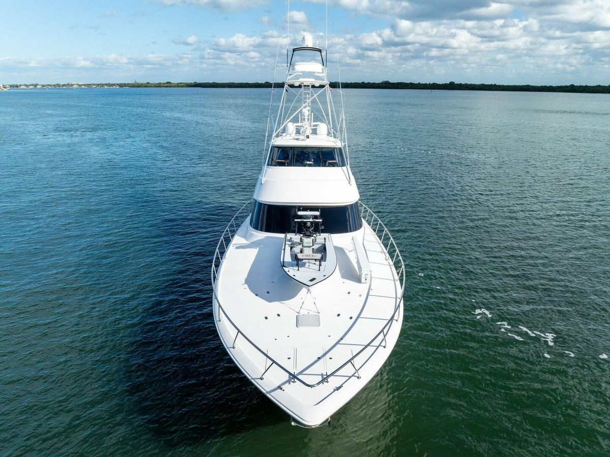 2017 Viking 92 