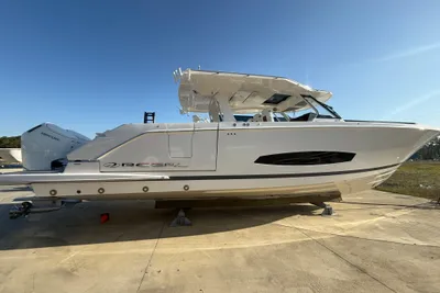 Regal 43 SAV