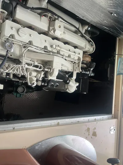  Yacht Photos Pics Engine compartment of a 2003 Sea Ray 400 Sedan Bridge yacht.