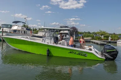 Nor-Tech 390 Sport Cuddy Center Console