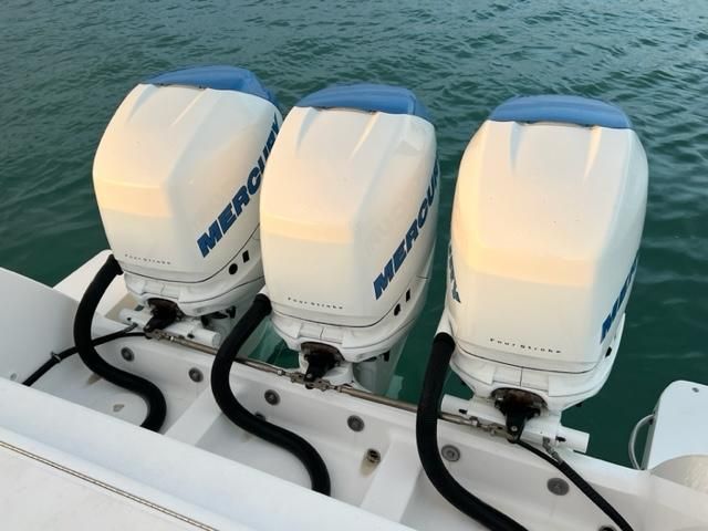 2013 Intrepid 375 Center Console