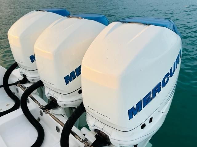 2013 Intrepid 375 Center Console