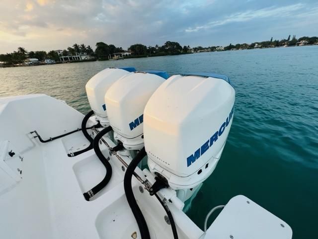 2013 Intrepid 375 Center Console