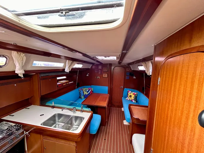 Wild T'ing Yacht Photos Pics 