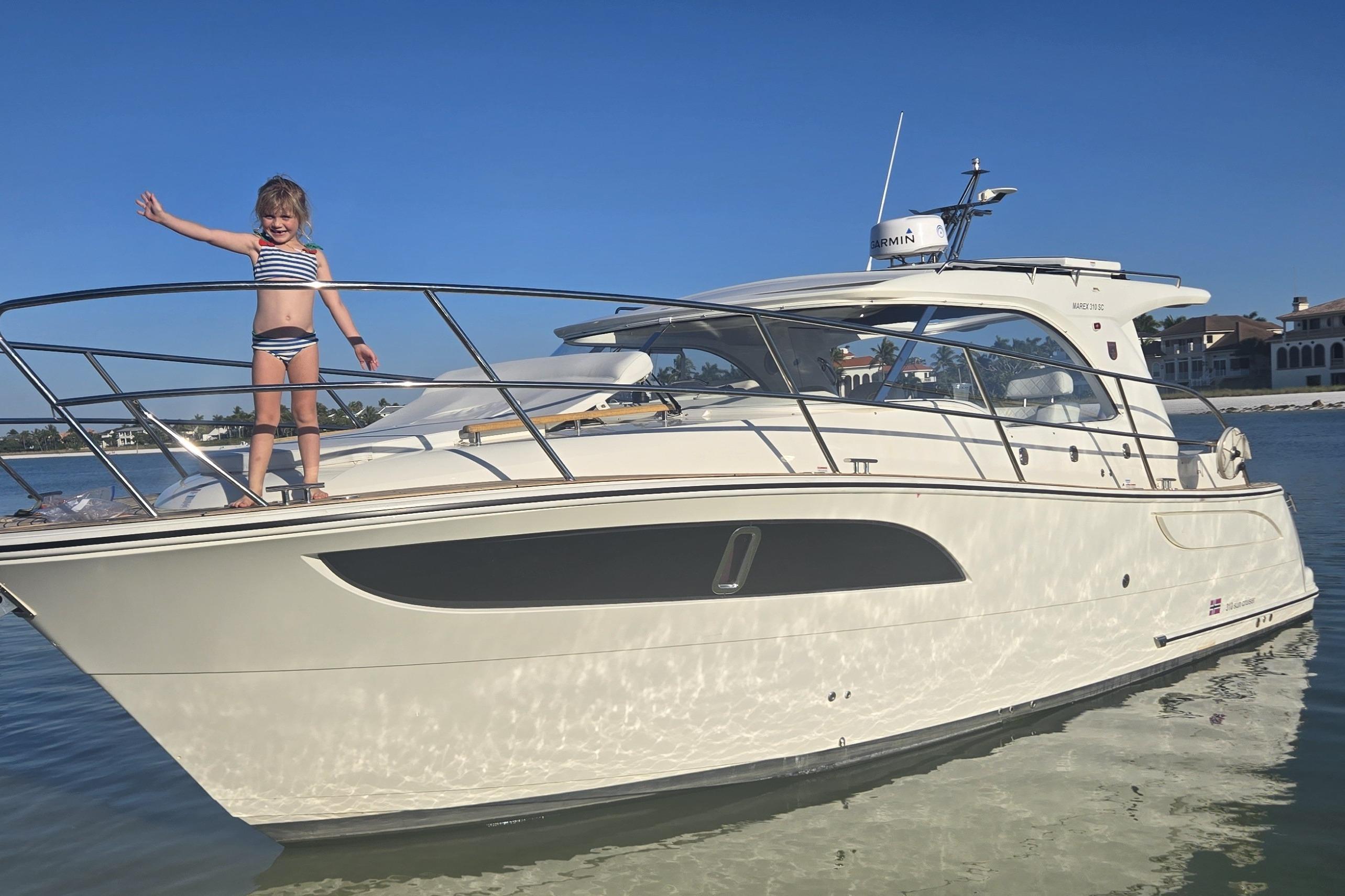 2025 Marex 310 Sun Cruiser