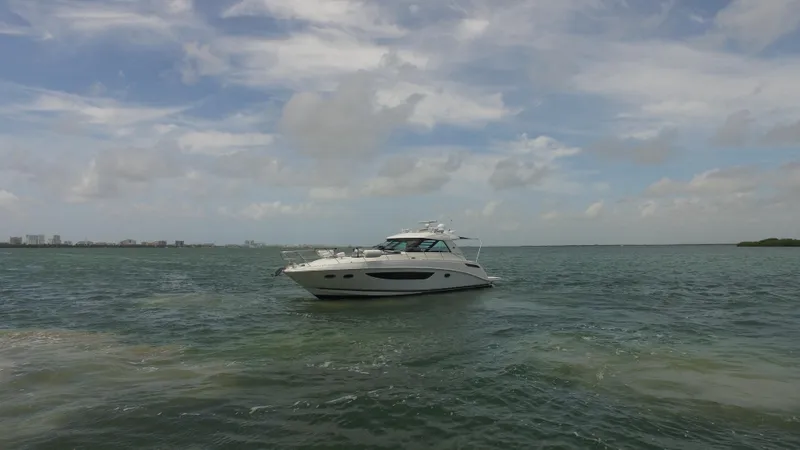 Totori Yacht Photos Pics 